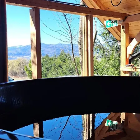 Semesterbostad Swierkowy Zakatek U Bacy Wieprz (Zywiec)